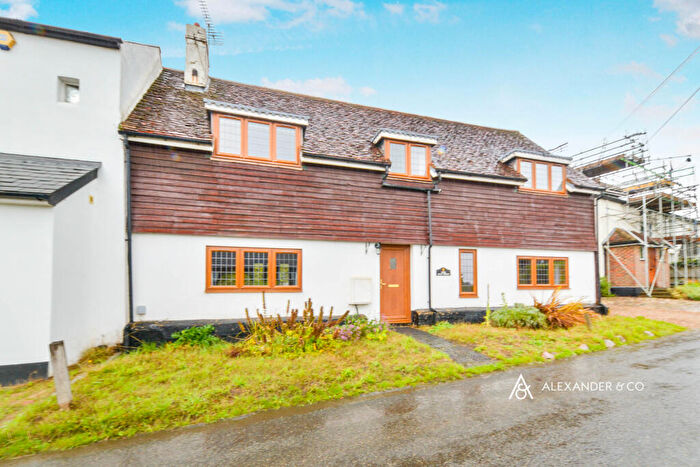 3 Bedroom Semi-Detached House To Rent In Old Barn, Pouchen End, HP1