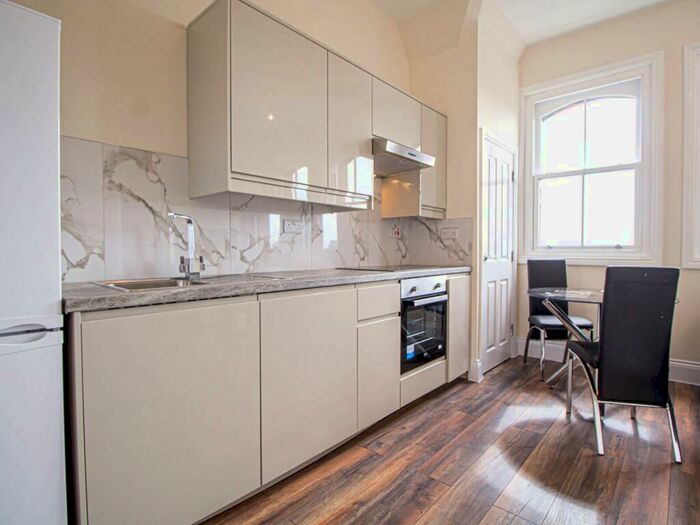 1 Bedroom Apartment To Rent In Apt, Fairbairn Residence #, LS2