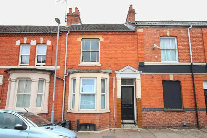 1 Bedroom Flat To Rent In Ashburnham Road, Abington, Northampton, NN1