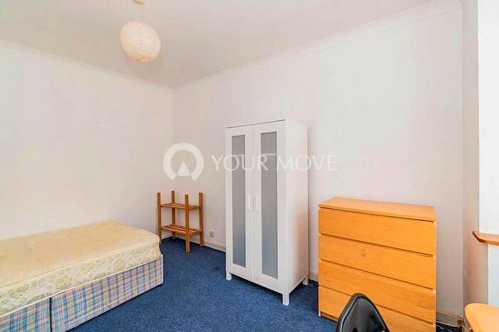 5 Bedroom Terraced House To Rent In Francis Avenue, Southsea, PO4