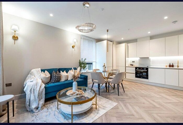 1 Bedroom Flat To Rent In Hatfield Road, St. Albans, Hertfordshire, AL1