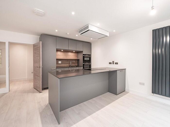 2 Bedroom Terraced House To Rent In Shoemakers Close, Edinburgh, EH8