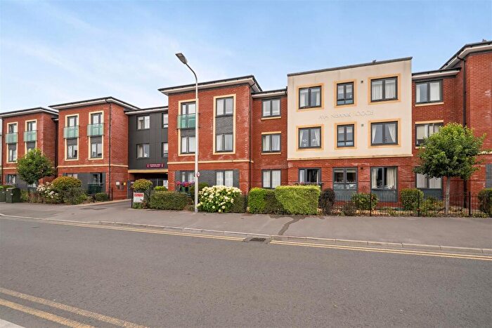 1 Bedroom Retirement Property For Sale In Avonbank Lodge, Newbury, Berkshire, RG14