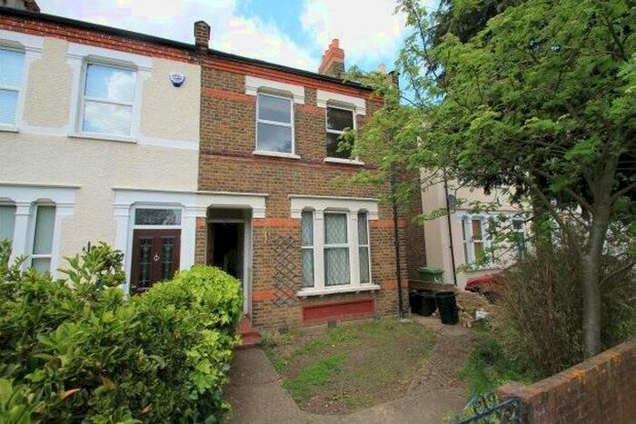 3 Bedroom Property To Rent In Chaffinch Road, Beckenham, BR3