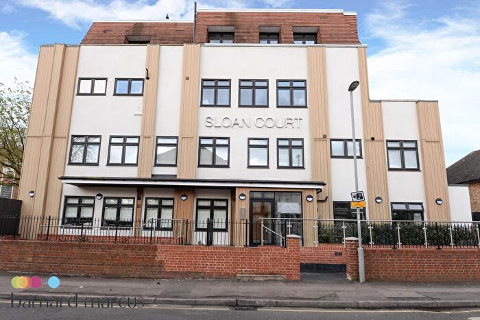 2 Bedroom Flat To Rent In Coombe Road, New Malden, KT3