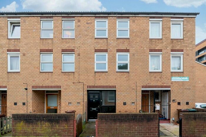 3 Bedroom Terraced House To Rent In Crosby Walk, Dalston, E8