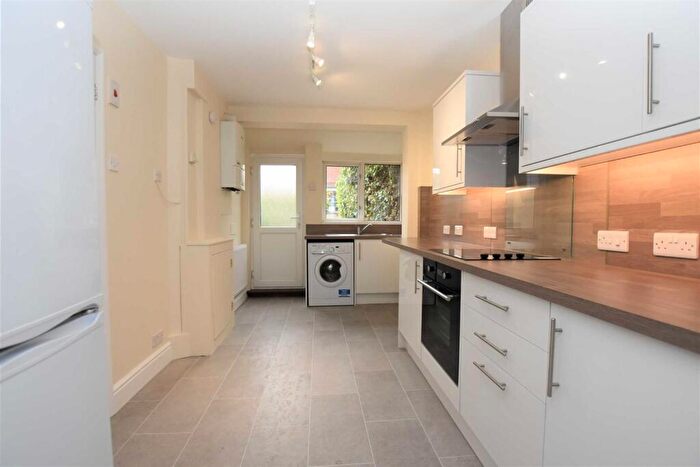1 Bedroom Apartment To Rent In St Georges Terrace, Reading, RG30