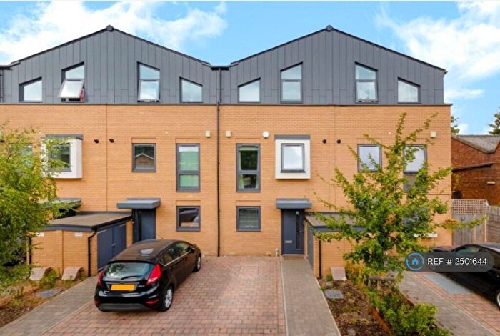 4 Bedroom Terraced House To Rent In Faren Terrace, Mitcham, CR4