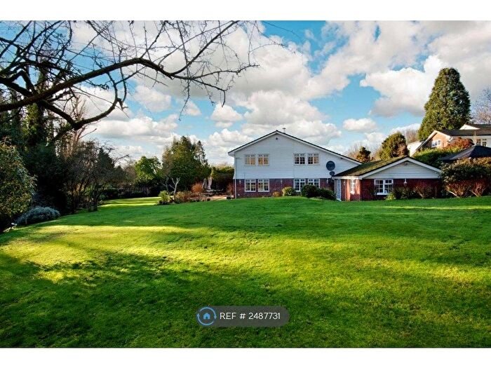 4 Bedroom Detached House To Rent In Potters Heights Close, Pinner, HA5