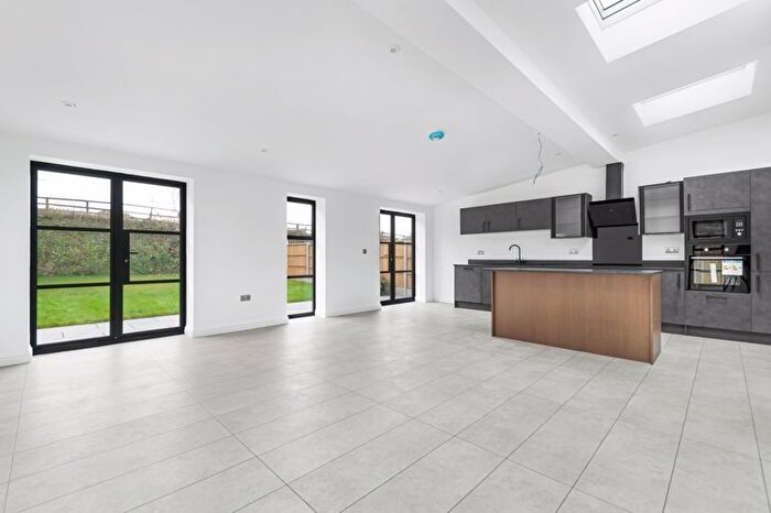 3 Bedroom Detached Bungalow For Sale In Parsonage Lane, Sidcup, DA14