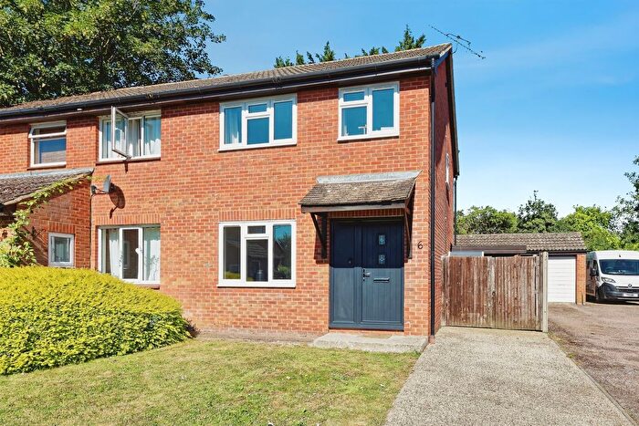 3 Bedroom Semi Detached House For Sale In Sheerways, Faversham, ME13