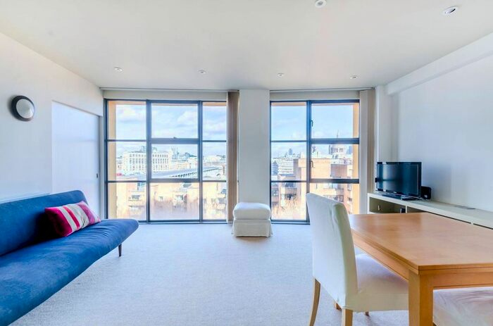 1 Bedroom Flat To Rent In Hopton Street, South Bank, London, SE1