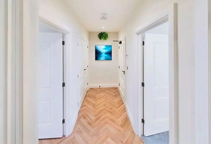 1 Bedroom Flat To Rent In Flat Lewes Crescent, Brighton, BN2