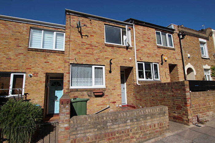 2 Bedroom Terraced House For Sale In Durham Rise, Plumstead, London, SE18