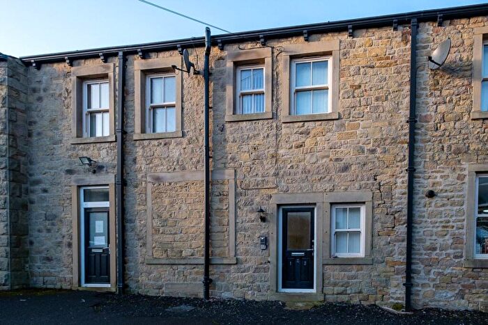 2 Bedroom Apartment To Rent In Station Road, Barnoldswick, Lancashire, BB18