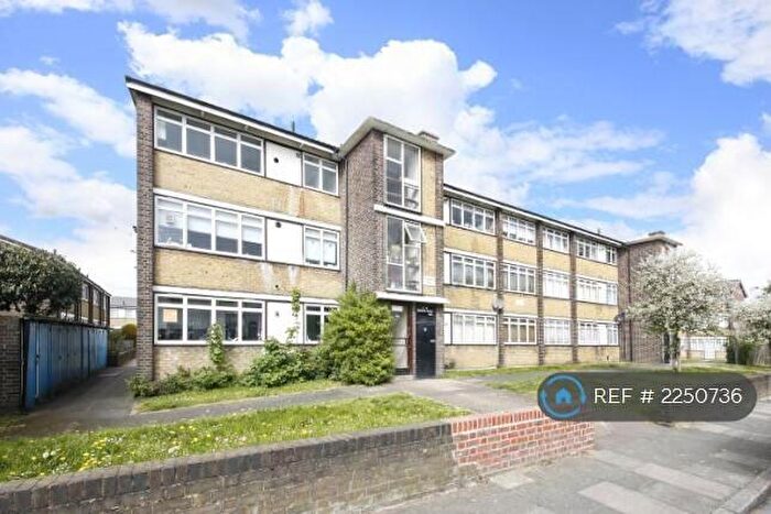 2 Bedroom Flat To Rent In Bowater Place, Blackheath, London, SE3