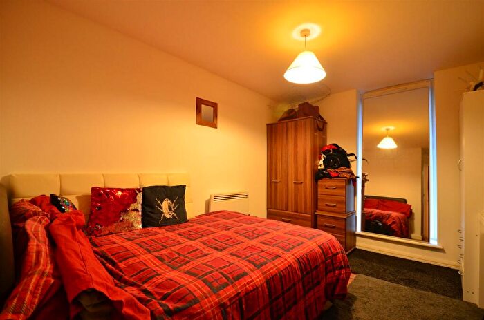 2 Bedroom Flat To Rent In Birmingham, B5