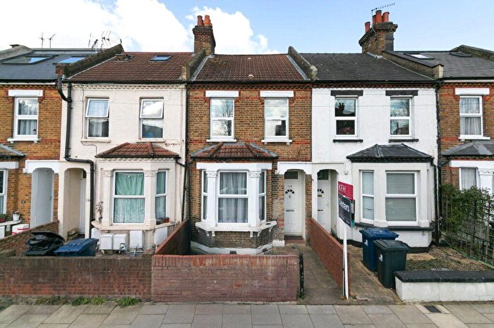 3 Bedroom Terraced House To Rent In Felix Road, Ealing, W13