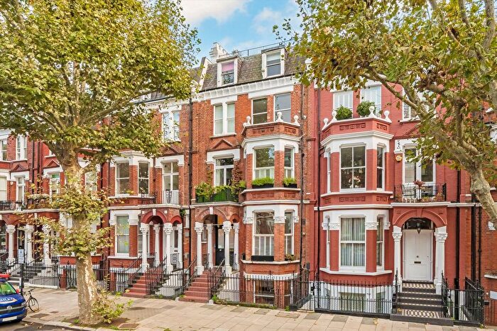 3 Bedroom Flat For Sale In Sutherland Avenue, London, W9