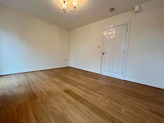 3 Bedroom Mews To Rent In Park Close, Ribbleton, PR2