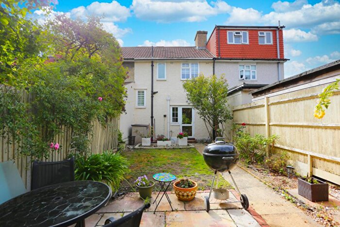 2 Bedroom Terraced House For Sale In Lamerock Road, Bromley, BR1