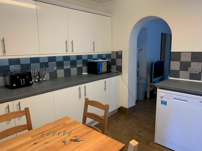 5 Bedroom House To Rent In Edgeworth Road, Norwich, NR5