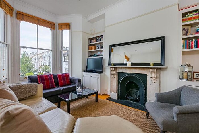 2 Bedroom Flat To Rent In Redcliffe Street, Earls Court, SW10