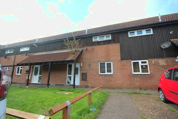 3 Bedroom Terraced House To Rent In Great Ranton, Basildon, Essex, SS13