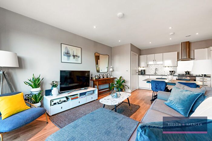 1 Bedroom Flat To Rent In High Road, Tottenham, London, N17