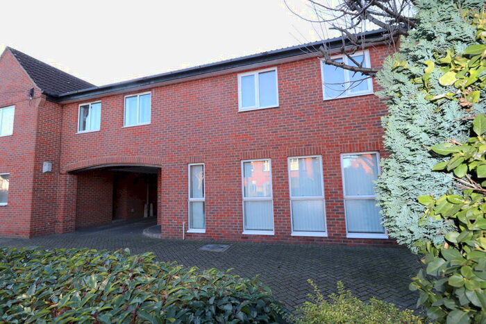 2 Bedroom Apartment To Rent In Shenfield, CM15