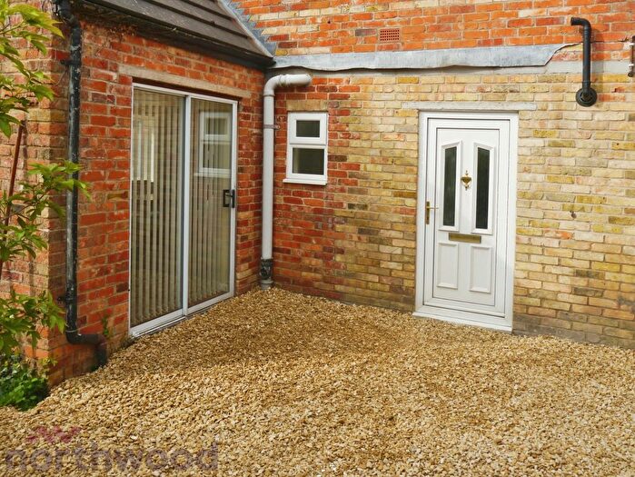 2 Bedroom Semi-Detached House To Rent In Oxford Road, Oxford, OX3