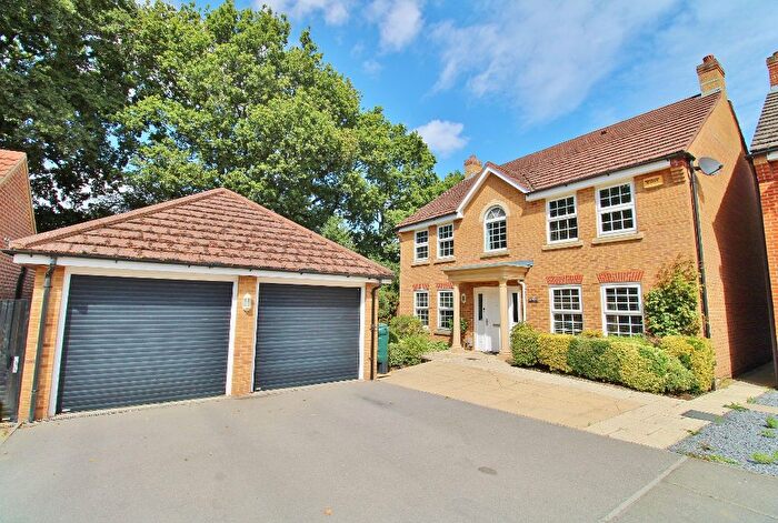4 Bedroom Detached House For Sale In Summerleigh Walk, Stubbington, PO14
