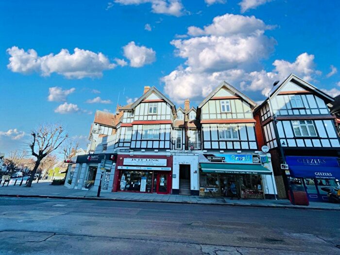 2 Bedroom Flat For Sale In High Road, Willesden, NW10