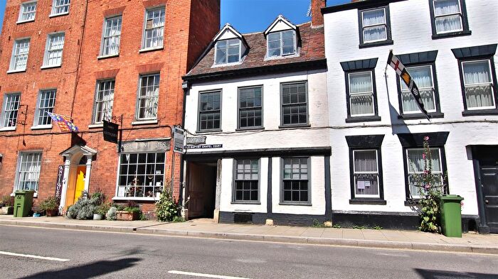2 Bedroom Property For Sale In Church Street, Tewkesbury, Gloucestershire, GL20