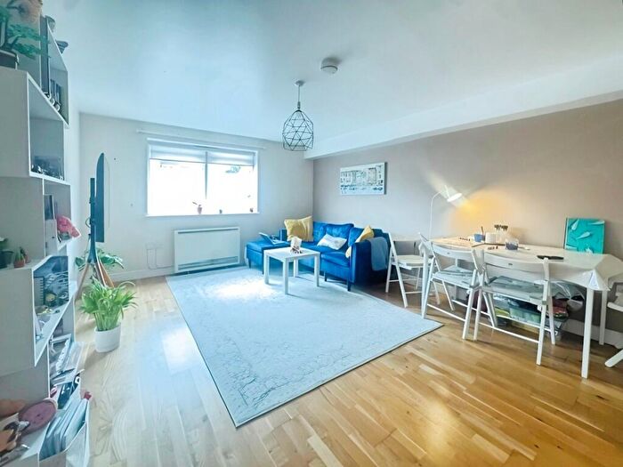 1 Bedroom Flat To Rent In St. Peters Street, Maidstone, Kent, ME16