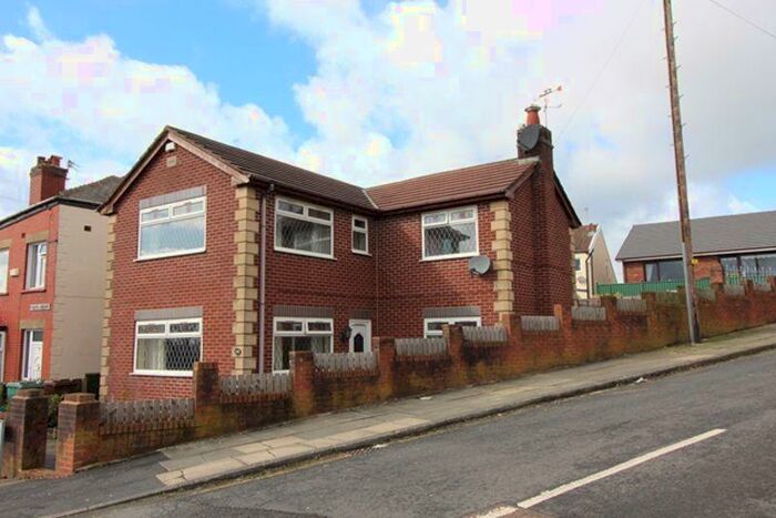 3 Bedroom Detached House To Rent In Fourth Avenue, Fairfield, Bury, BL9