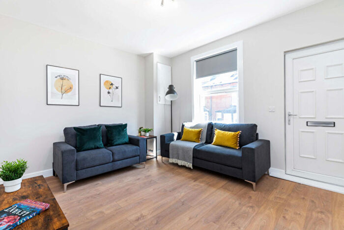 5 Bedroom House To Rent In Rider Road, Leeds, LS6