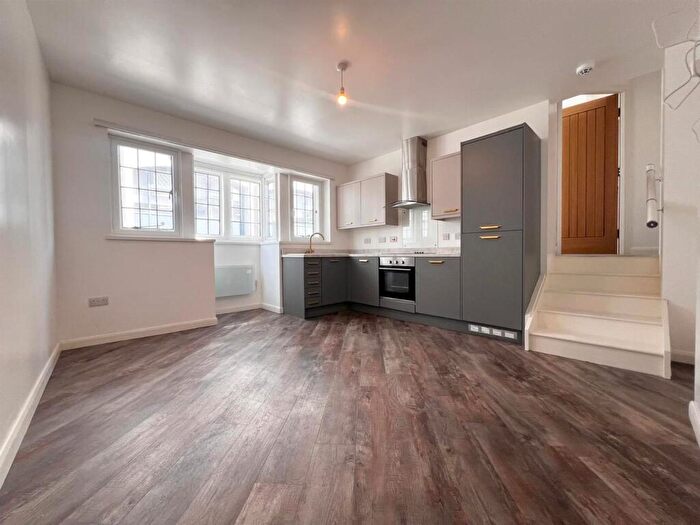 1 Bedroom Apartment To Rent In Salop House, Hull City Centre, HU1