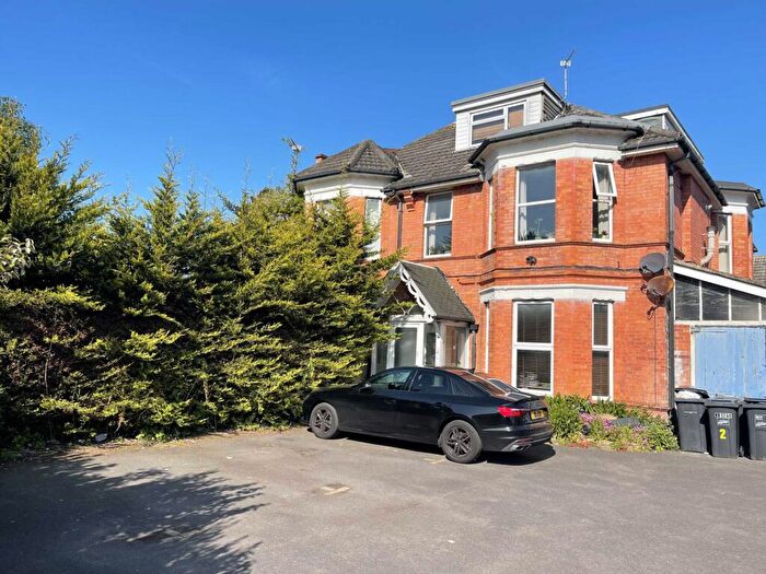 1 Bedroom Apartment To Rent In Please Apply Online Only For Holdenhurst Road, Bournemouth, BH8