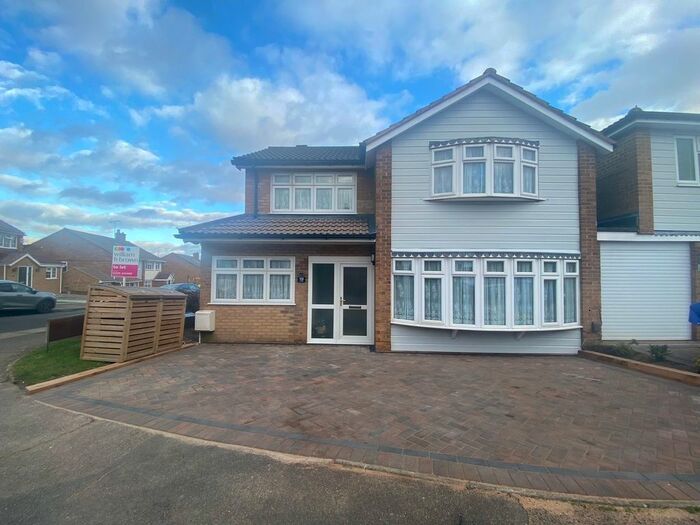 5 Bedroom Detached House To Rent In Fir Park, Harlow CM19