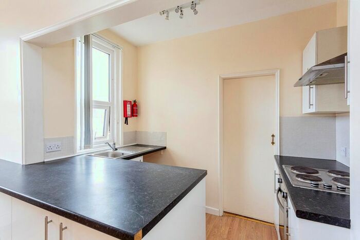 1 Bedroom Flat To Rent In Horncliffe Road, Blackpool, Lancashire, FY4