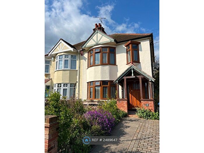 3 Bedroom Semi-Detached House To Rent In Rocheway, Rochford, SS4