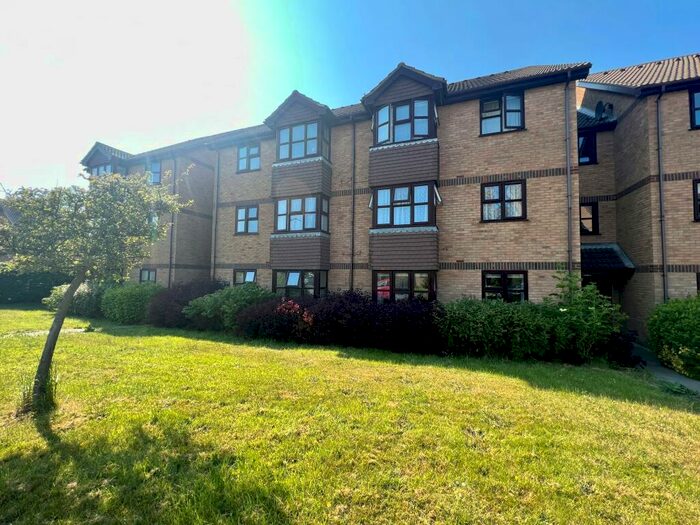 1 Bedroom Ground Flat To Rent In Snowdon Close, Langney, BN23