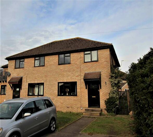 3 Bedroom Leisure Facility Commercial To Rent In Larchwood Drive, Englefield Green, Egham, Surrey, TW20