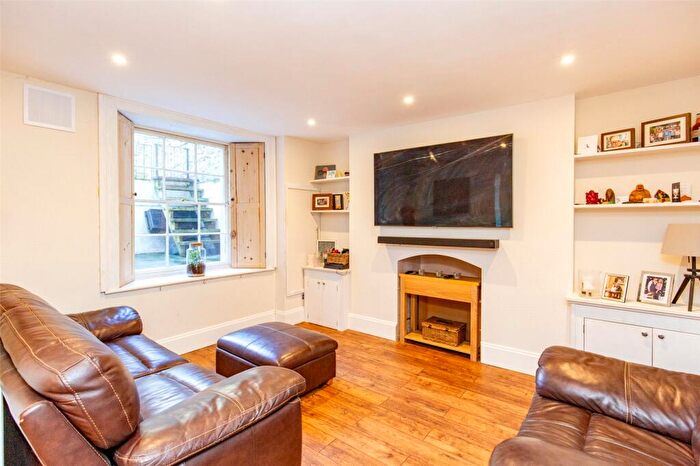 1 Bedroom Apartment For Sale In Buckingham Place, Clifton, Bristol, BS8