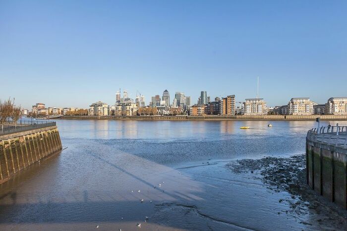 1 Bedroom Flat To Rent In Empire Reach, Greenwich, SE10