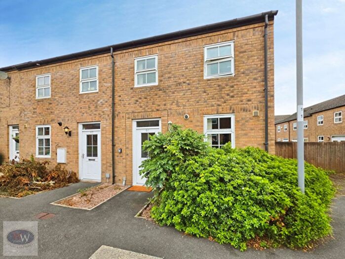 3 Bedroom End Of Terrace House For Sale In Littlelands, Bingley, BD16