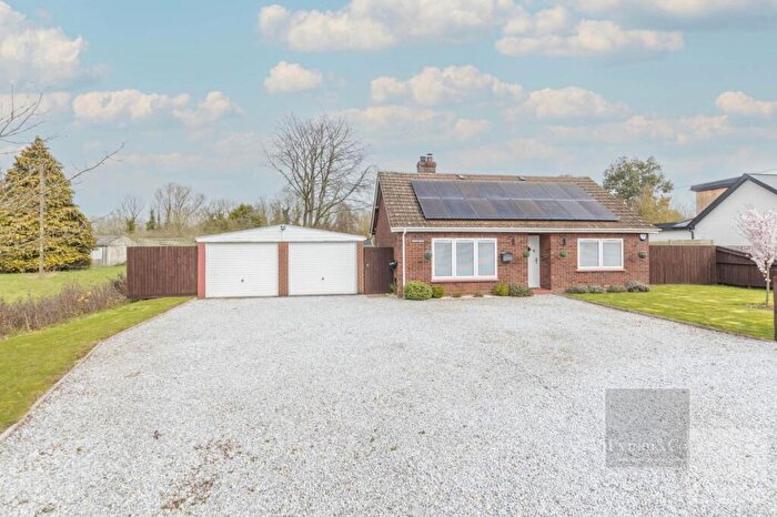 3 Bedroom Detached House For Sale In Dereham Road, Garvestone, NR9