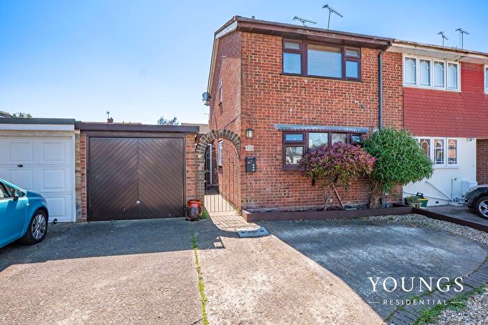 2 Bedroom End Of Terrace House For Sale In Swallow Drive, Benfleet, SS7