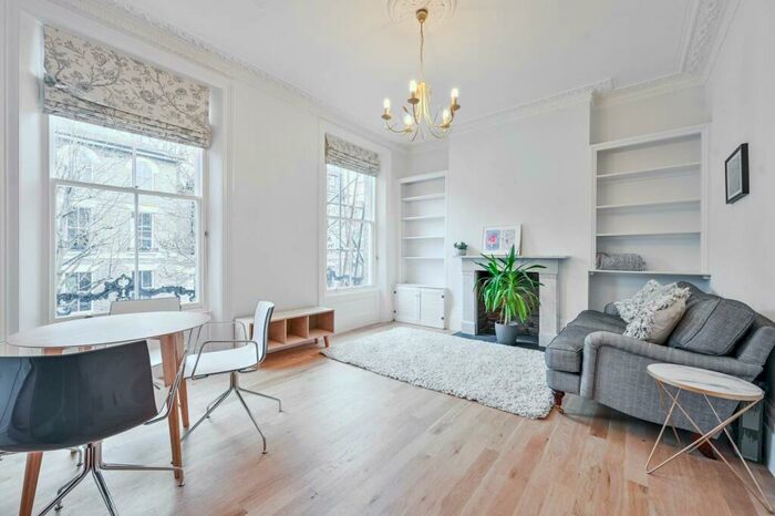 2 Bedroom Flat To Rent In Richmond Crescent, Barnsbury, London, N1